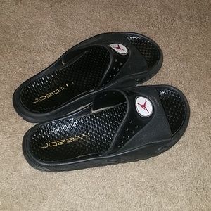 Jordan black slides